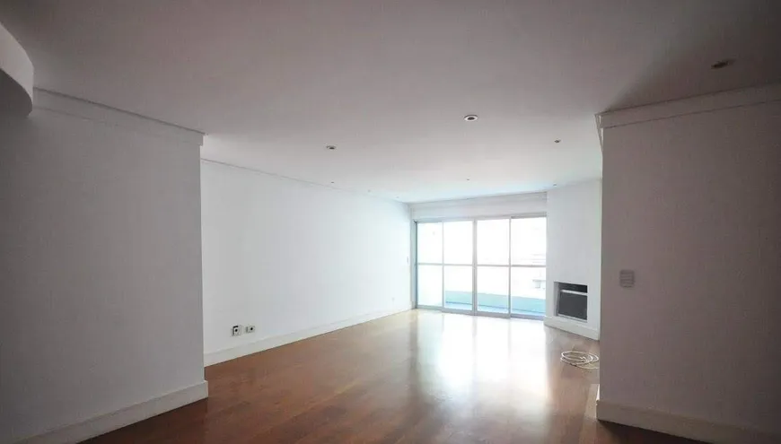 Foto 1 de Apartamento com 3 Quartos à venda, 134m² em Real Parque, São Paulo