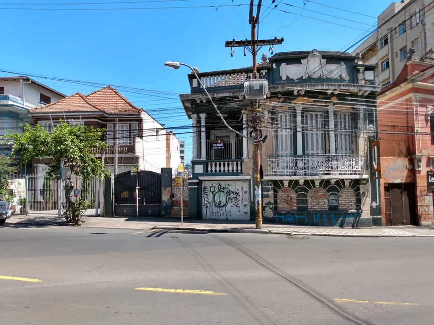 Foto 1 de Lote/Terreno à venda, 749m² em Floresta, Porto Alegre