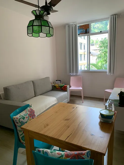 Foto 1 de Apartamento com 2 Quartos à venda, 45m² em Centro, Rio de Janeiro