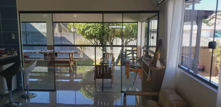 Foto 1 de Casa com 3 Quartos à venda, 180m² em Lavapes, Mairiporã