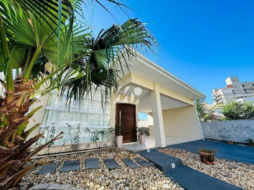 Foto 1 de Casa com 3 Quartos à venda, 170m² em Pedra Branca, Palhoça