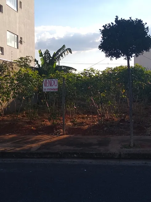 Foto 1 de Lote/Terreno à venda, 300m² em Novo Mundo, Uberlândia