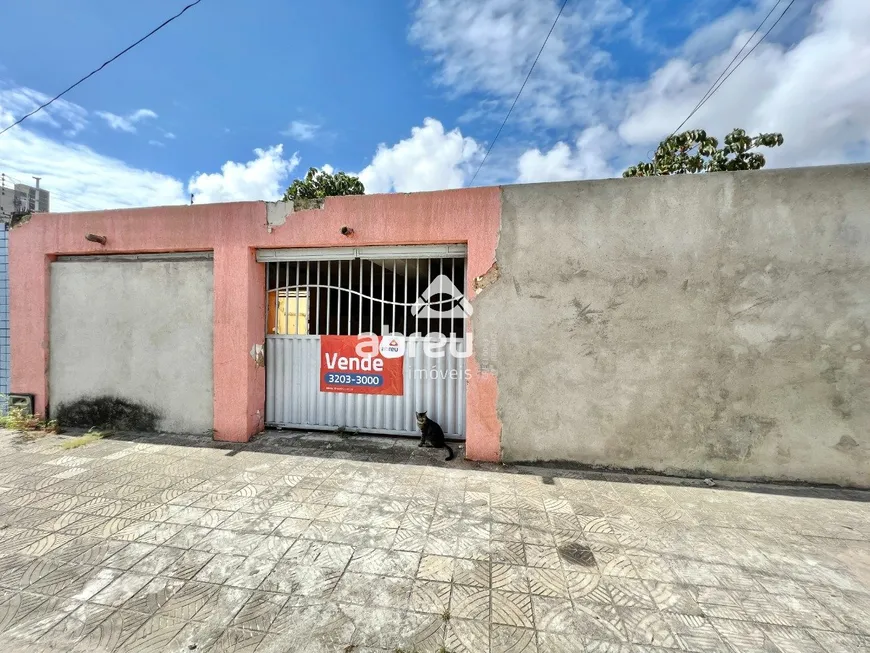 Foto 1 de Casa com 4 Quartos à venda, 193m² em Lagoa Nova, Natal