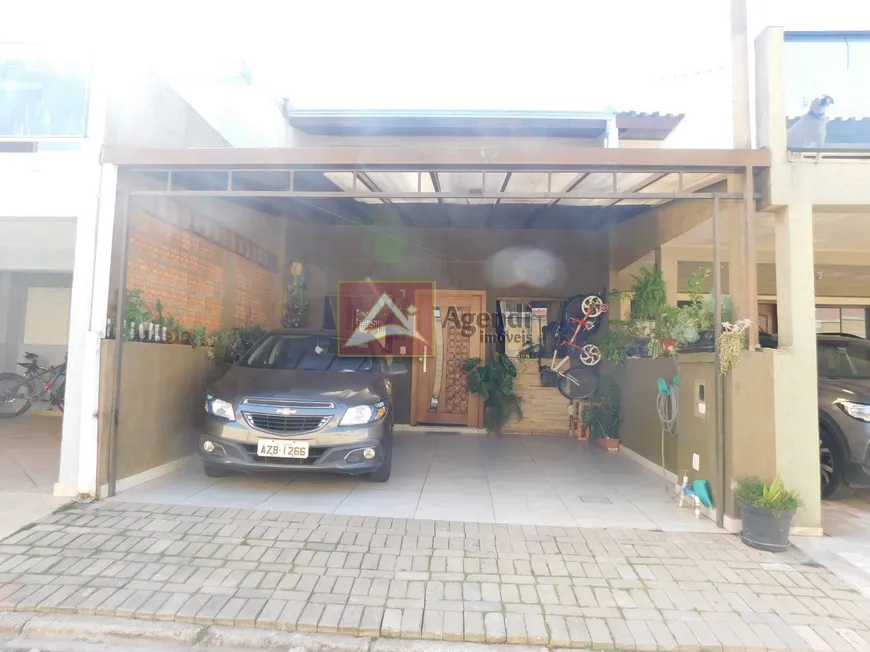 Foto 1 de Casa de Condomínio com 3 Quartos à venda, 100m² em Xaxim, Curitiba