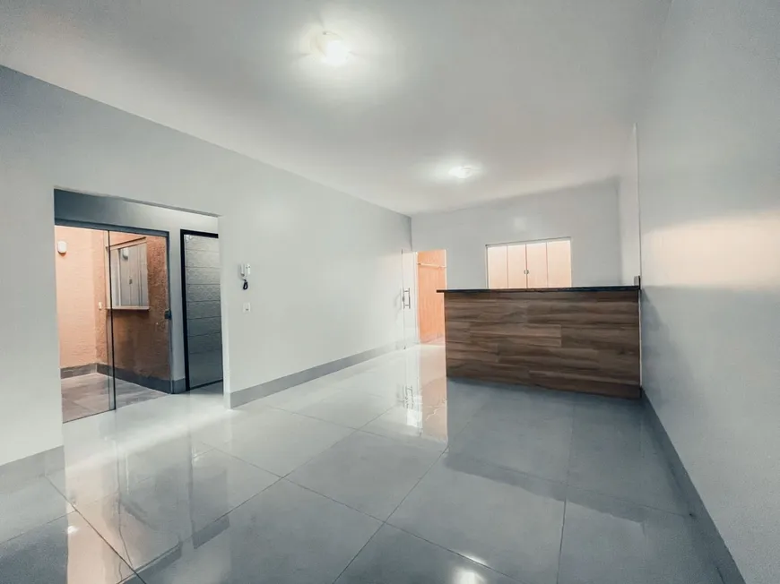 Foto 1 de Casa com 3 Quartos à venda, 131m² em Residencial Arco Iris, Rio Verde