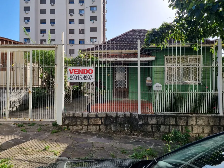 Foto 1 de Casa com 3 Quartos à venda, 120m² em Passo da Areia, Porto Alegre