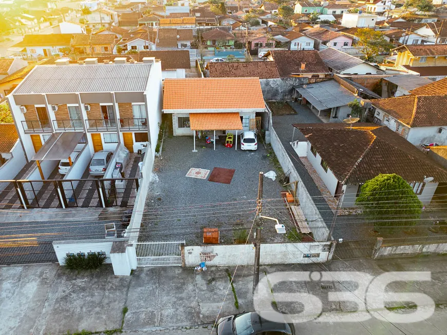 Foto 1 de Casa com 3 Quartos à venda, 72m² em Iririú, Joinville