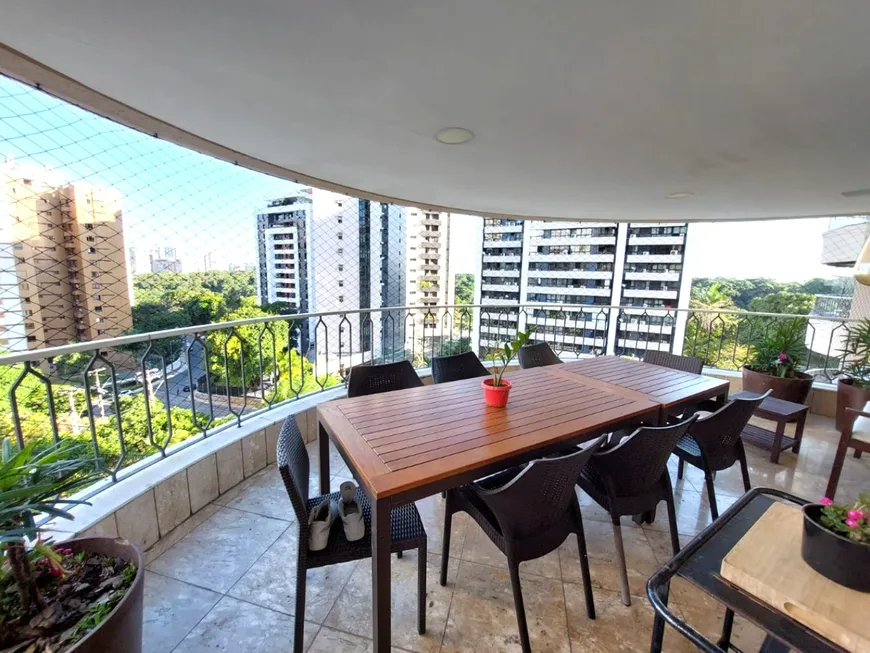 Foto 1 de Apartamento com 4 Quartos à venda, 272m² em Itaigara, Salvador