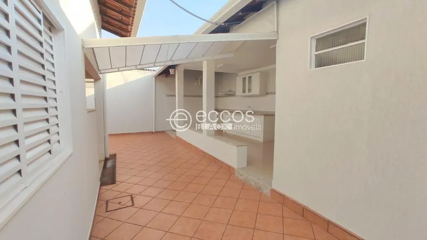Foto 1 de Casa com 3 Quartos à venda, 117m² em Tubalina, Uberlândia