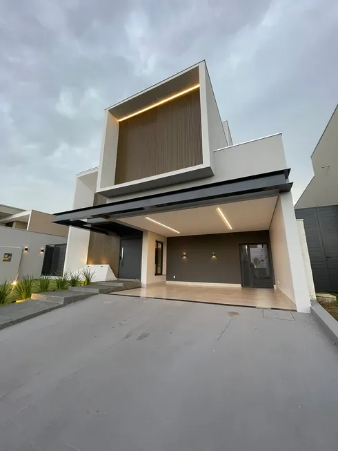 Foto 1 de Casa de Condomínio com 3 Quartos à venda, 224m² em Ribeirão do Lipa, Cuiabá