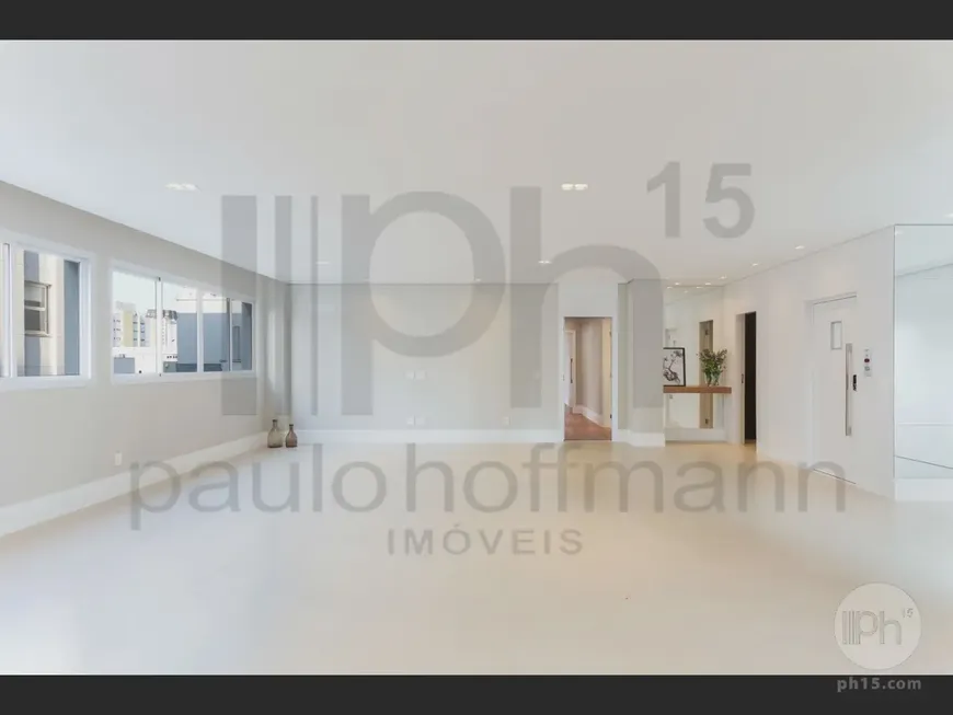 Foto 1 de Apartamento com 3 Quartos à venda, 223m² em Jardim América, São Paulo