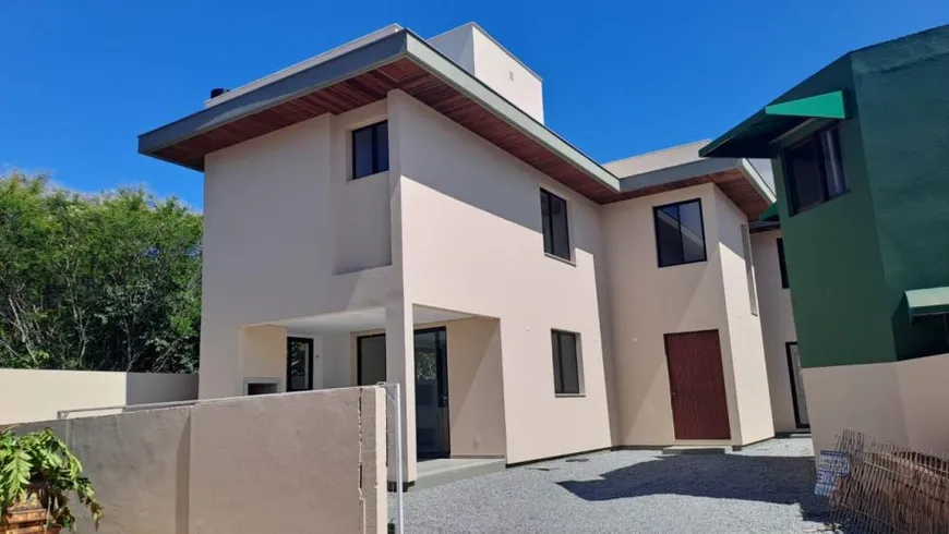 Foto 1 de Casa com 3 Quartos à venda, 139m² em Rio Tavares, Florianópolis
