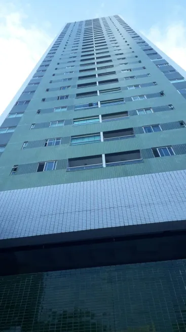 Foto 1 de Apartamento com 2 Quartos para alugar, 68m² em Torreão, Recife