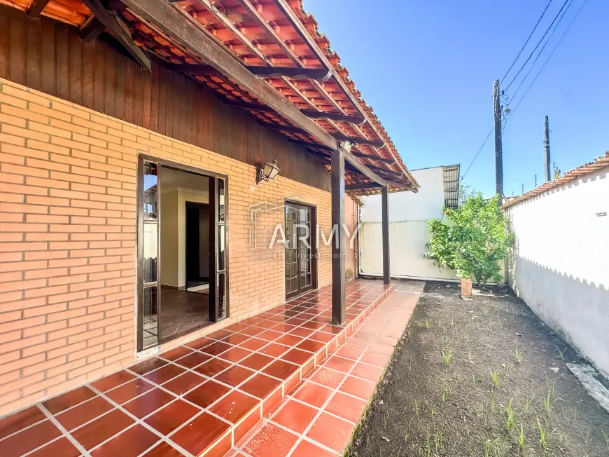 Foto 1 de Casa com 4 Quartos à venda, 140m² em Costeira, Paranaguá