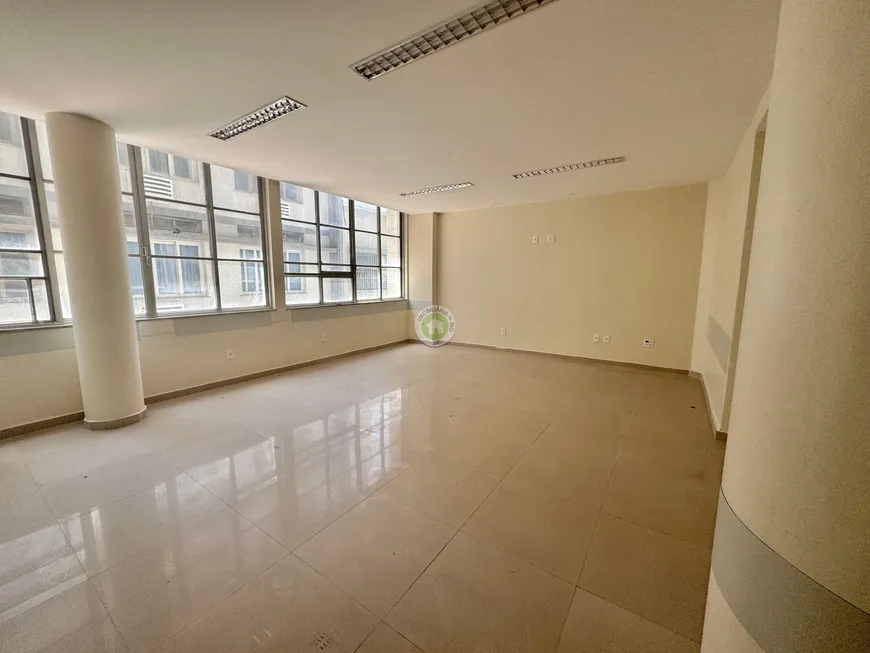 Foto 1 de Sala Comercial para alugar, 141m² em Centro, Rio de Janeiro