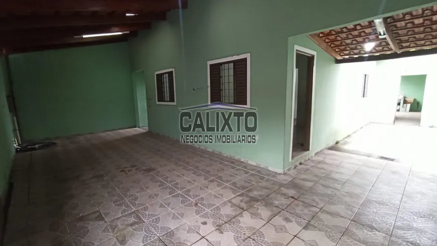 Foto 1 de Casa com 2 Quartos à venda, 120m² em Jardim das Palmeiras, Uberlândia