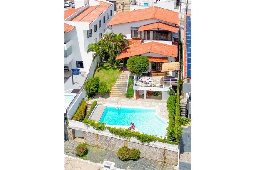 Foto 1 de Casa com 3 Quartos à venda, 361m² em Ponta Negra, Natal