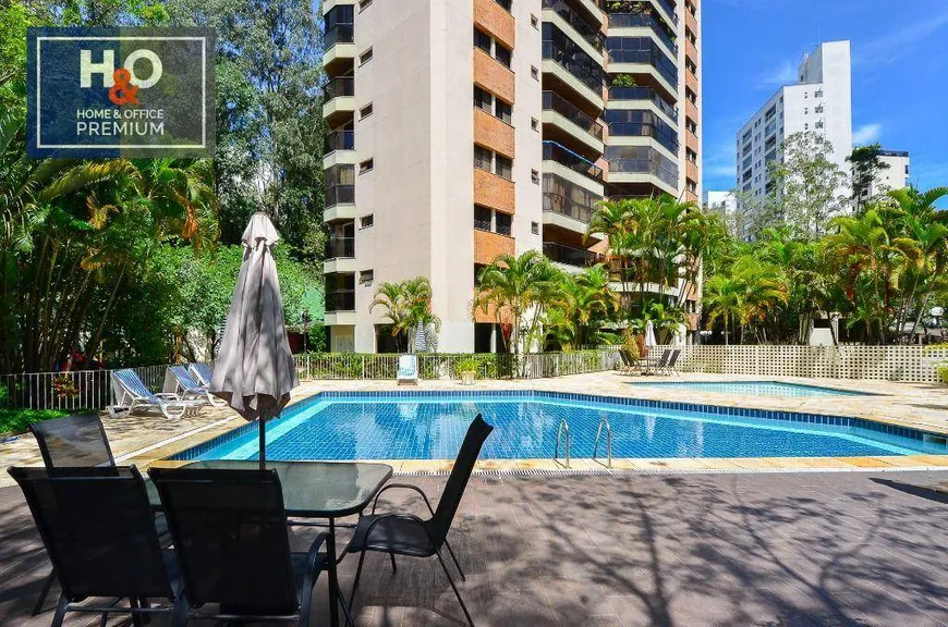 Foto 1 de Apartamento com 4 Quartos à venda, 221m² em Vila Andrade, São Paulo