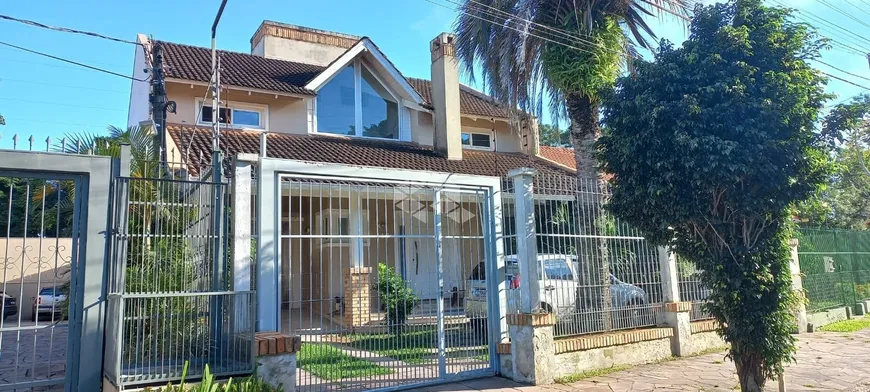 Foto 1 de Casa com 3 Quartos à venda, 200m² em Ipanema, Porto Alegre