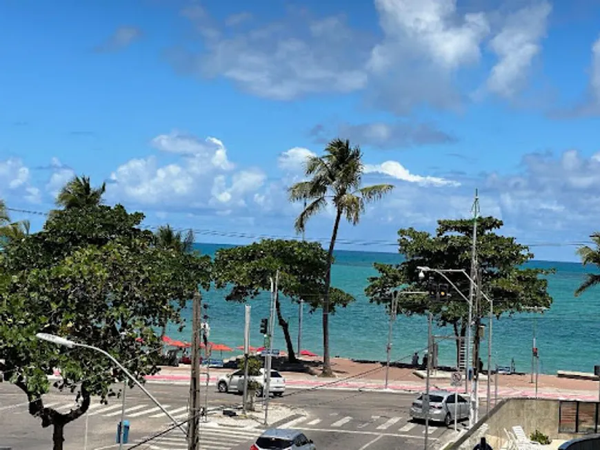 Foto 1 de Apartamento com 4 Quartos à venda, 190m² em Ponta Verde, Maceió