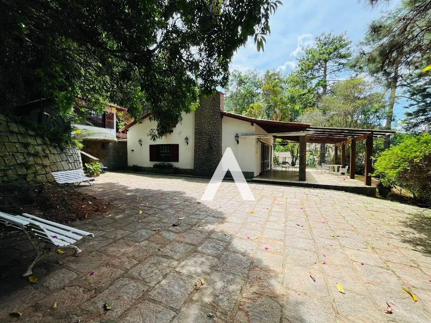 Foto 1 de Casa com 5 Quartos à venda, 400m² em Barra do Imbuí, Teresópolis