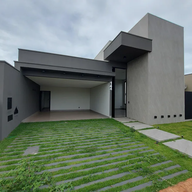 Foto 1 de Casa de Condomínio com 3 Quartos à venda, 200m² em Novo Mundo, Uberlândia