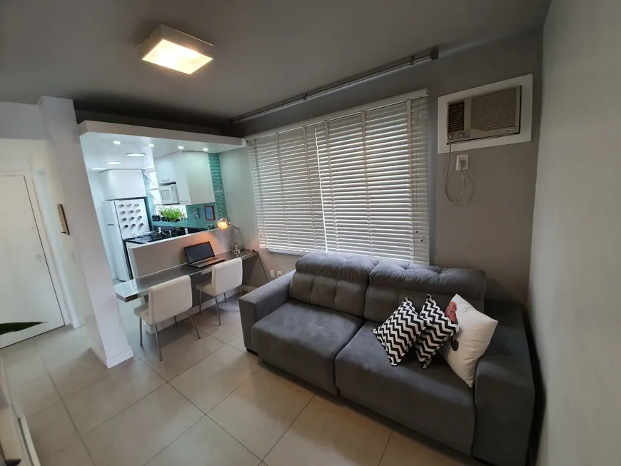 Foto 1 de Apartamento com 1 Quarto à venda, 40m² em Santana, Porto Alegre