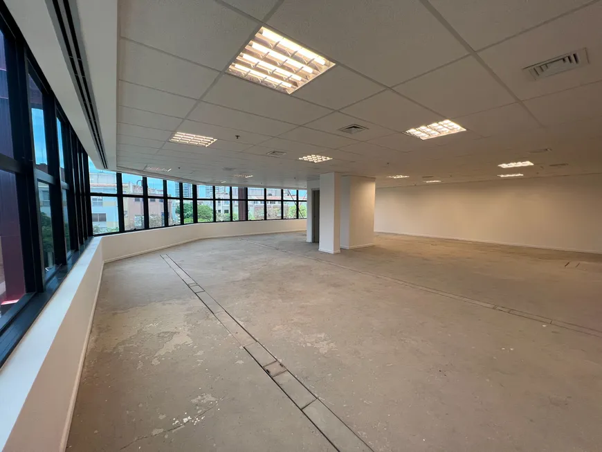 Foto 1 de Sala Comercial para alugar, 255m² em Barra da Tijuca, Rio de Janeiro