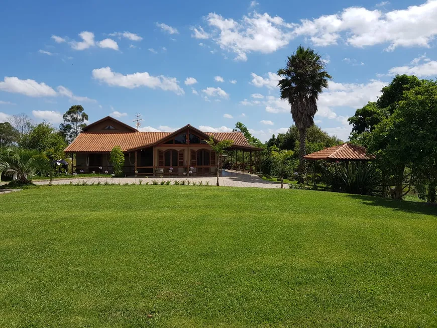 Foto 1 de Fazenda/Sítio com 3 Quartos à venda, 3000m² em Saõ Domingos, São José dos Pinhais