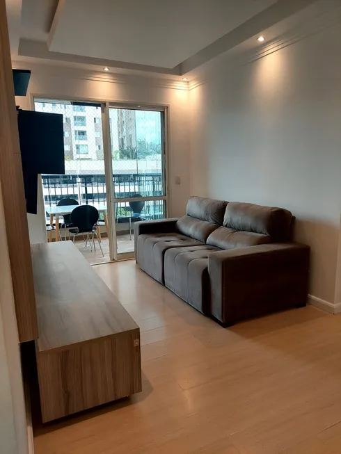 Foto 1 de Apartamento com 2 Quartos para alugar, 76m² em Jardim Tupanci, Barueri