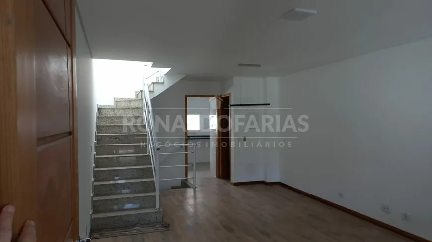 Foto 1 de Sobrado com 3 Quartos à venda, 134m² em Vila Romano, São Paulo