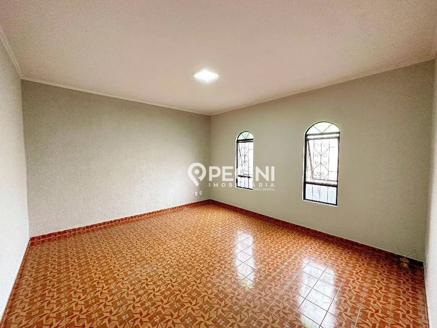 Foto 1 de Casa com 3 Quartos à venda, 182m² em Parque Universitário, Rio Claro