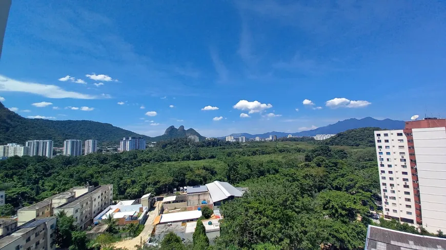 Foto 1 de Apartamento com 2 Quartos à venda, 48m² em Camorim, Rio de Janeiro