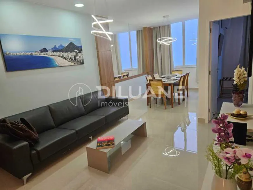 Foto 1 de Apartamento com 3 Quartos à venda, 140m² em Copacabana, Rio de Janeiro