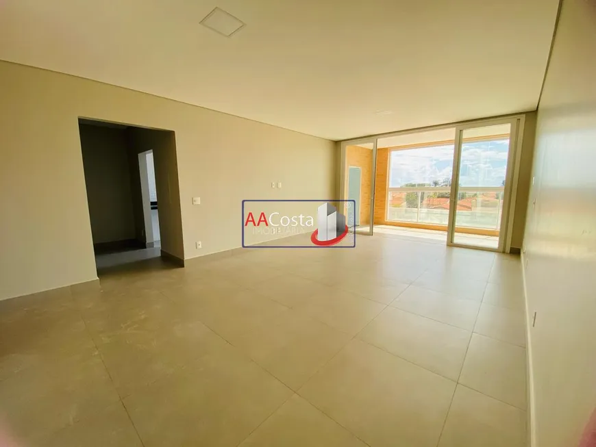 Foto 1 de Apartamento com 3 Quartos à venda, 165m² em Vila Santos Dumont, Franca