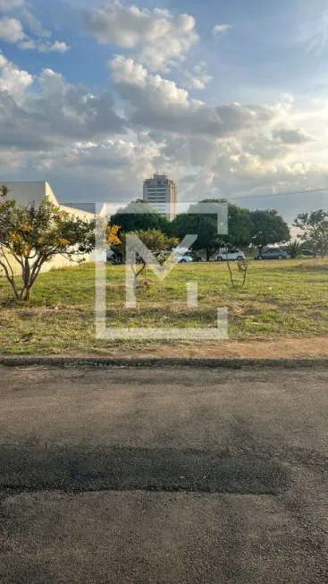 Foto 1 de Lote/Terreno à venda em Jardim Roselândia, Franca