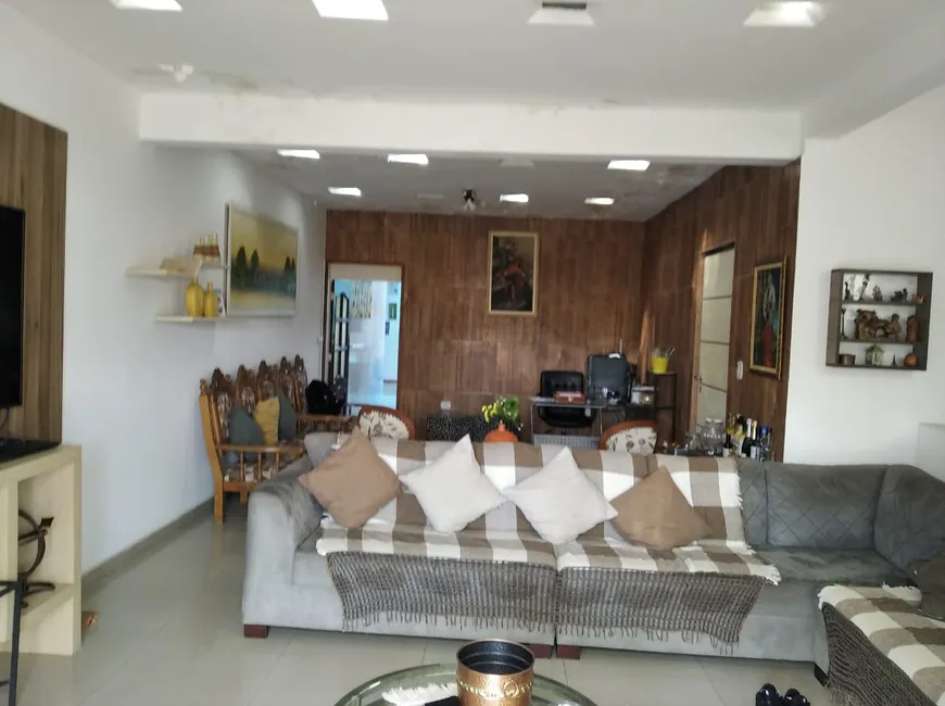 Foto 1 de Casa com 3 Quartos à venda, 504m² em Parque Maraba, Taboão da Serra