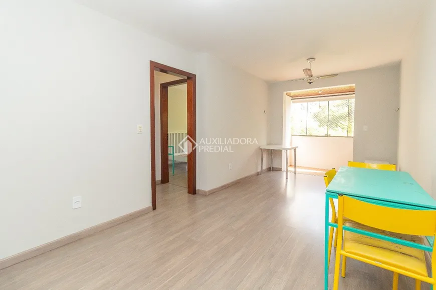 Foto 1 de Apartamento com 2 Quartos para alugar, 60m² em Mont' Serrat, Porto Alegre