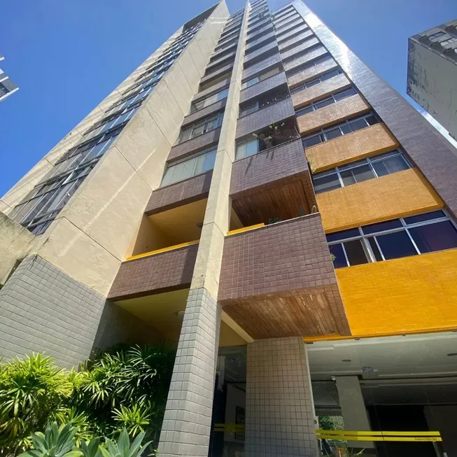 Foto 1 de Apartamento com 4 Quartos à venda, 156m² em Itaigara, Salvador