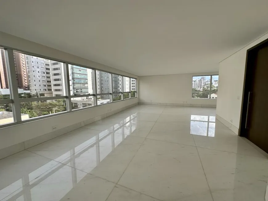 Foto 1 de Apartamento com 4 Quartos à venda, 208m² em Barro Preto, Belo Horizonte