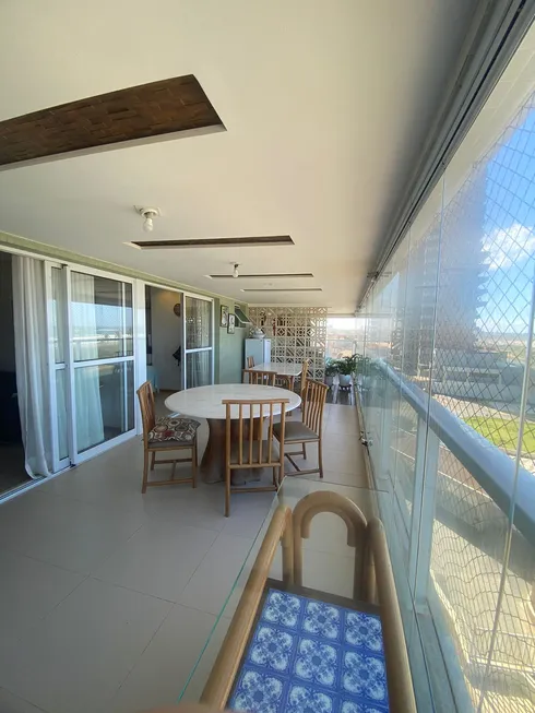 Foto 1 de Apartamento com 4 Quartos à venda, 212m² em Jaguaribe, Salvador
