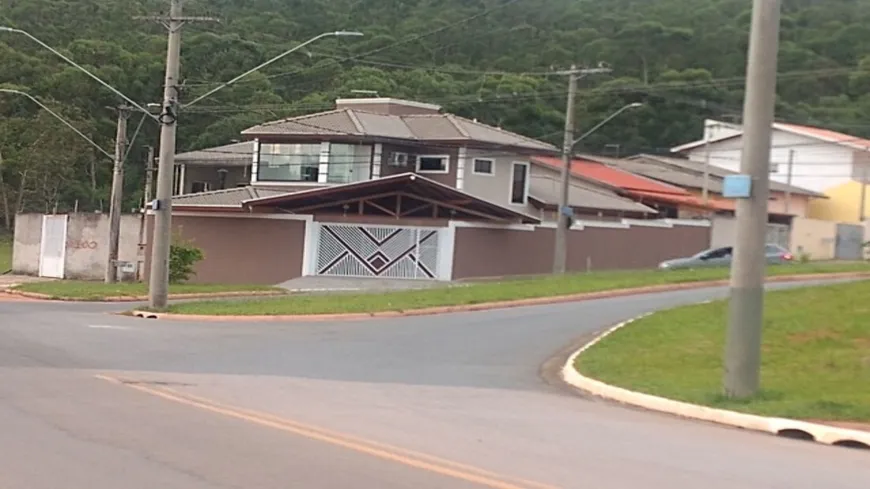 Foto 1 de Sobrado com 3 Quartos à venda, 180m² em Jardim Santa Júlia, São José dos Campos