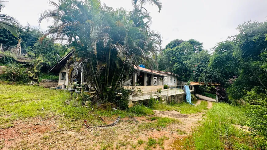 Foto 1 de Fazenda/Sítio com 3 Quartos à venda, 250m² em Campo Novo, Bragança Paulista