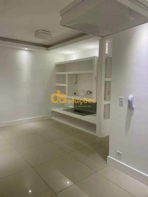 Foto 1 de Sobrado com 3 Quartos à venda, 185m² em Santa Inês, São Paulo