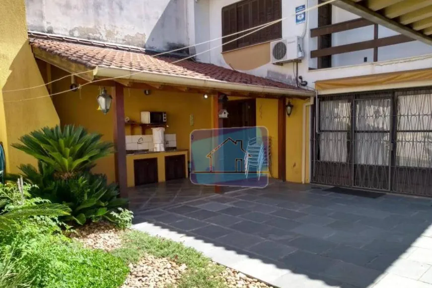 Foto 1 de Casa com 5 Quartos à venda, 304m² em Sarandi, Porto Alegre