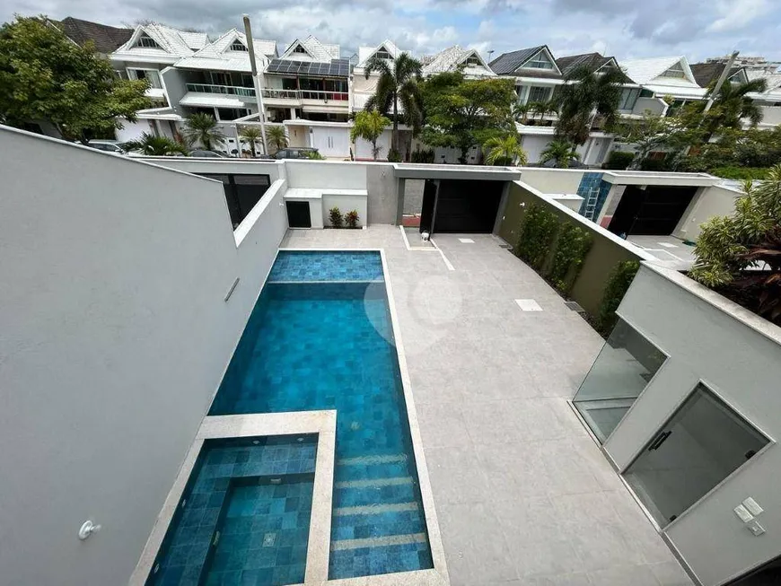 Foto 1 de Casa de Condomínio com 5 Quartos à venda, 368m² em Barra da Tijuca, Rio de Janeiro