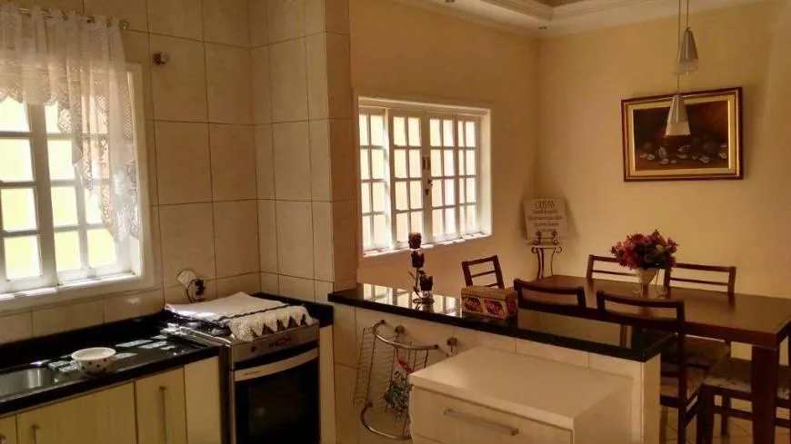 Foto 1 de Casa com 2 Quartos à venda, 90m² em Pituaçu, Salvador