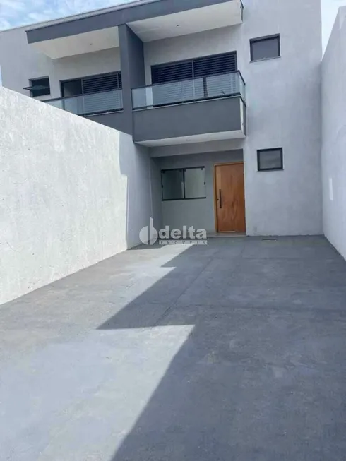 Foto 1 de Casa com 2 Quartos à venda, 104m² em Jardim Europa, Uberlândia