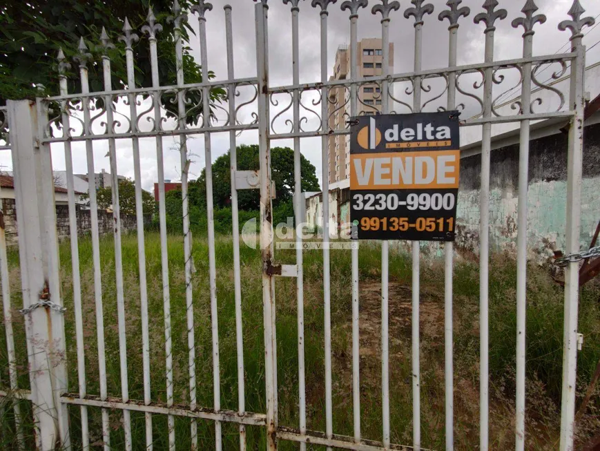 Foto 1 de Lote/Terreno à venda, 756m² em Centro, Uberlândia