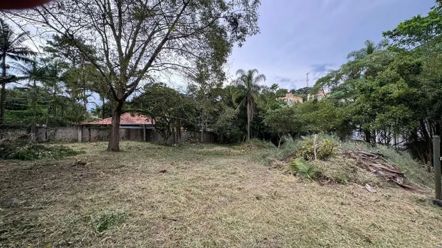 Foto 1 de Lote/Terreno à venda, 2597m² em Granja Viana, Cotia